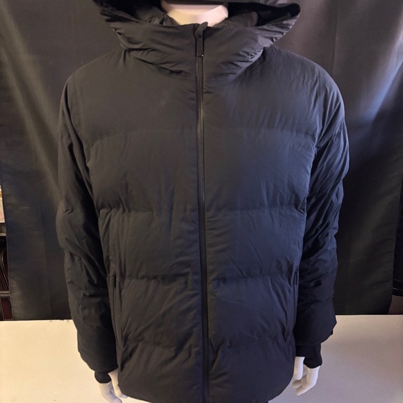 New womens large Aritzia Super Puff 2 O  Waterproof coat - Picture 1 of 7